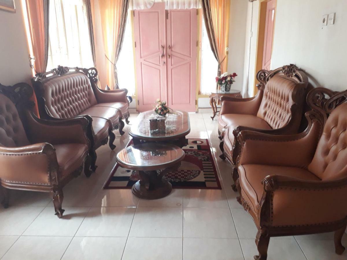 Bumimi Homestay Painan Exterior foto